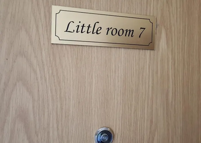 Little 7 - Z Prywatna Lazienka I Aneksem Apartman